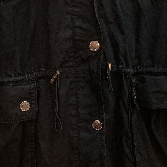 Michael Kors black cargo utility jacket with hood and cinchable waist. - Picture 3 of 10